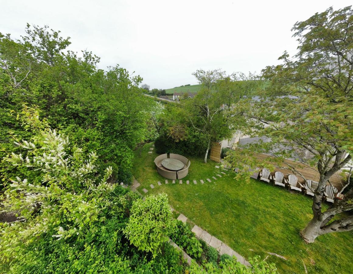 Wisteria View With Hottub & Cabin Sleeps 20 Chippenham  Exteriör bild