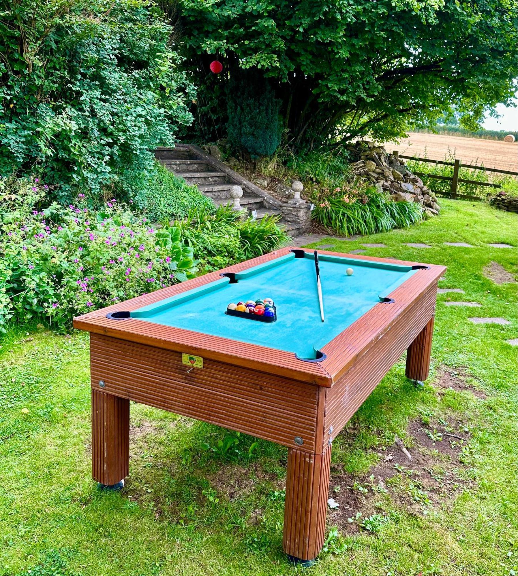 Wisteria View With Hottub & Cabin Sleeps 20 Chippenham  Exteriör bild